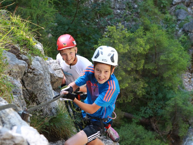 Kinderklettern in Ramsau © Photo Austria_HP Steiner